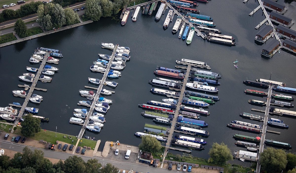 How to navigate canal locks safely and confidently