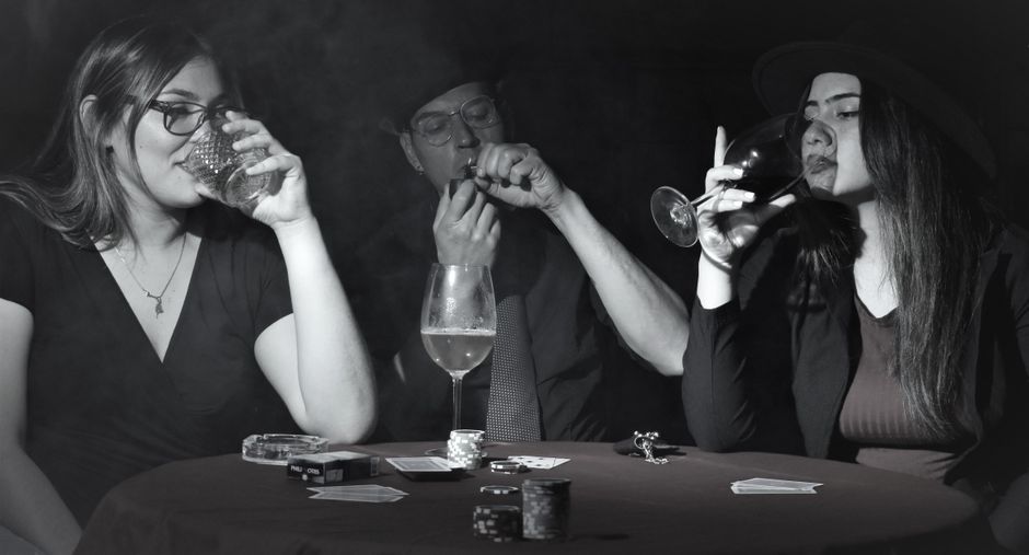 Slots, Poker, and the Real Math Behind Your Betting Bankroll